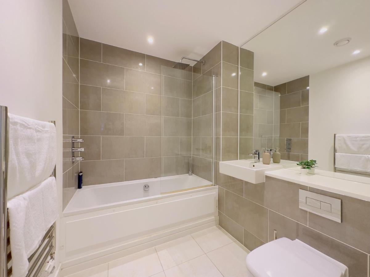 Luxurious Comfy Penthouse - Steps To East Croydon Train Station - Views Apartment Ngoại thất bức ảnh